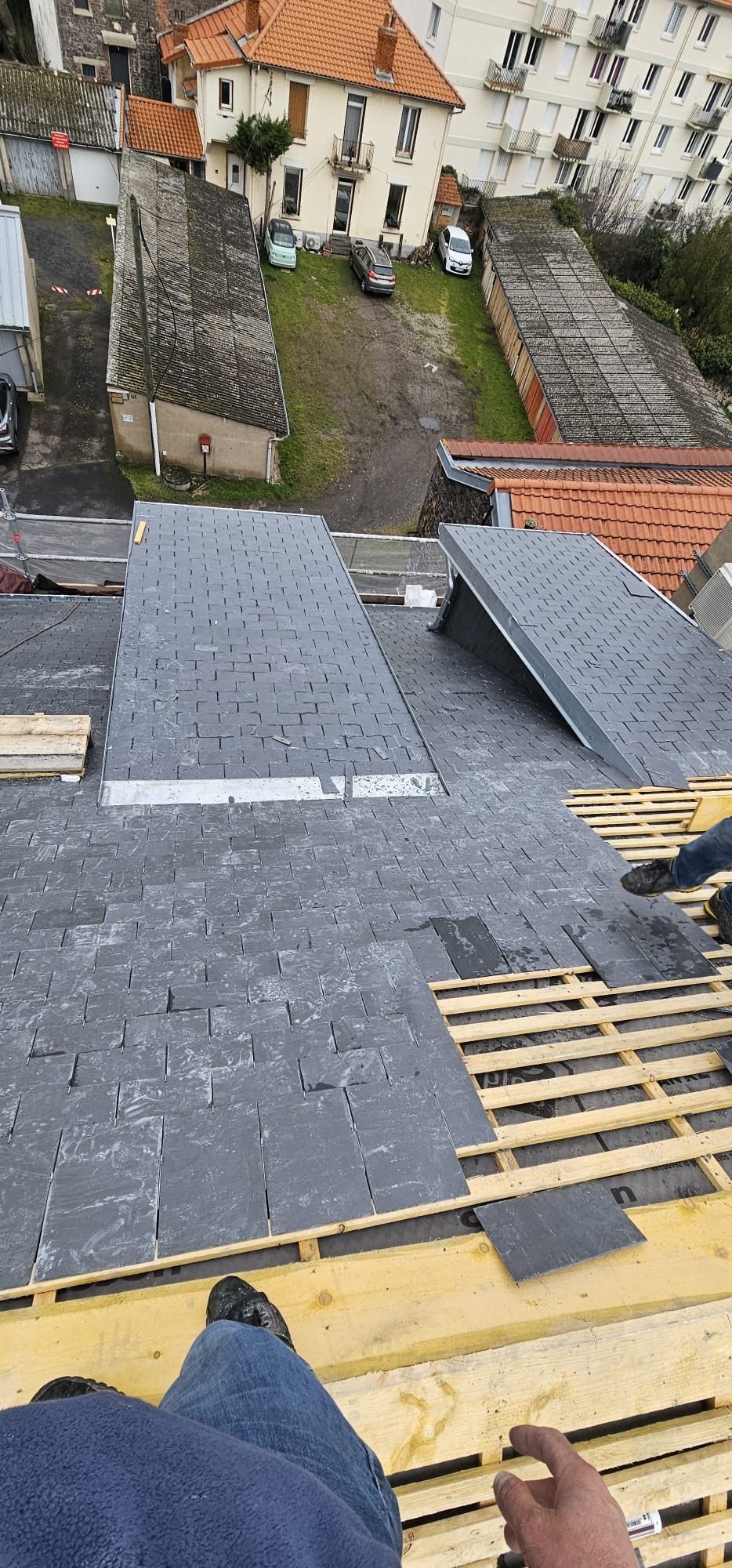 Couverture en ardoise, chantier mené par Les Couvreurs Belges
