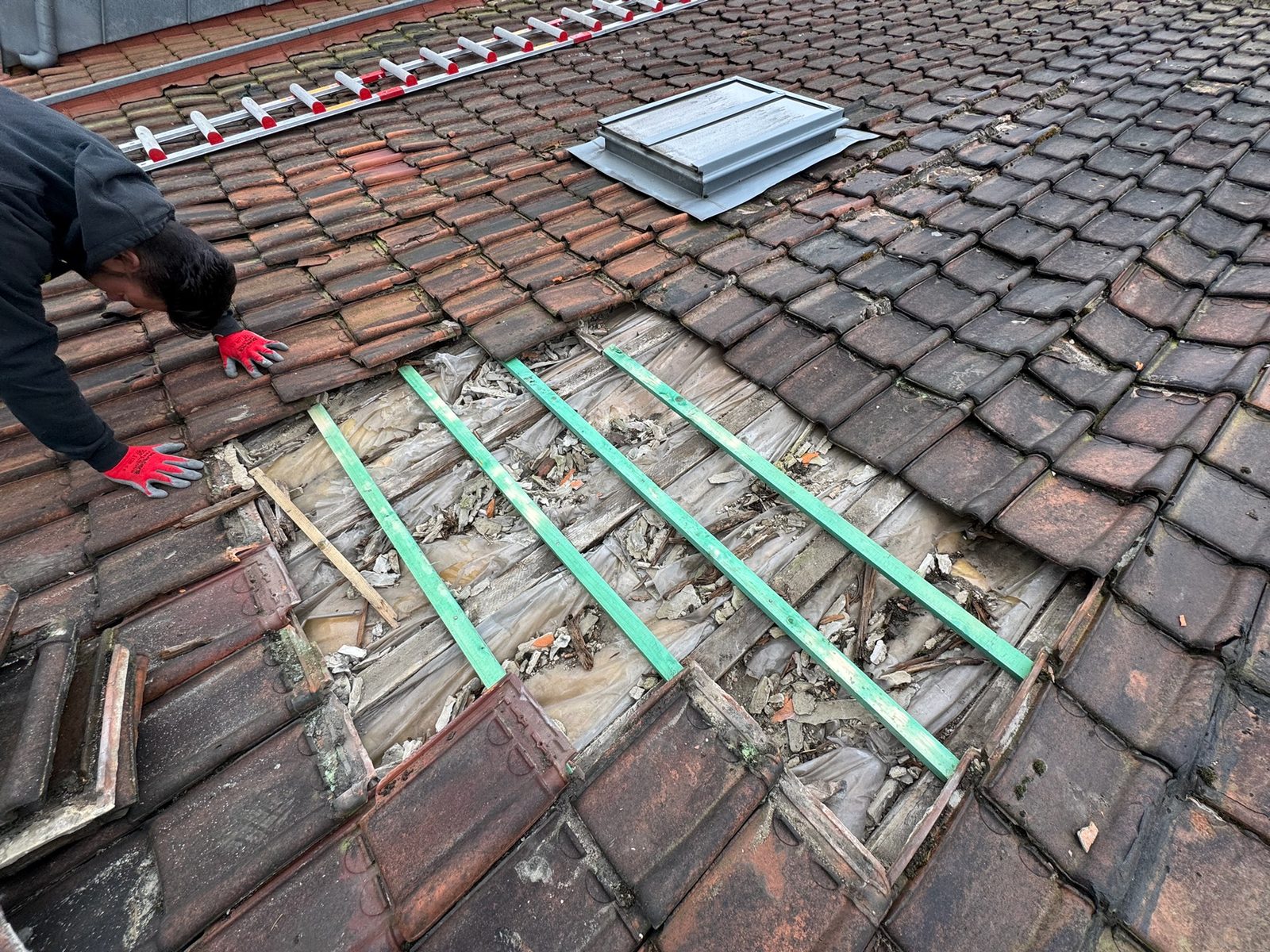 Liteaunage et écran de sous-toiture, chantier mené par Les Couvreurs Belges