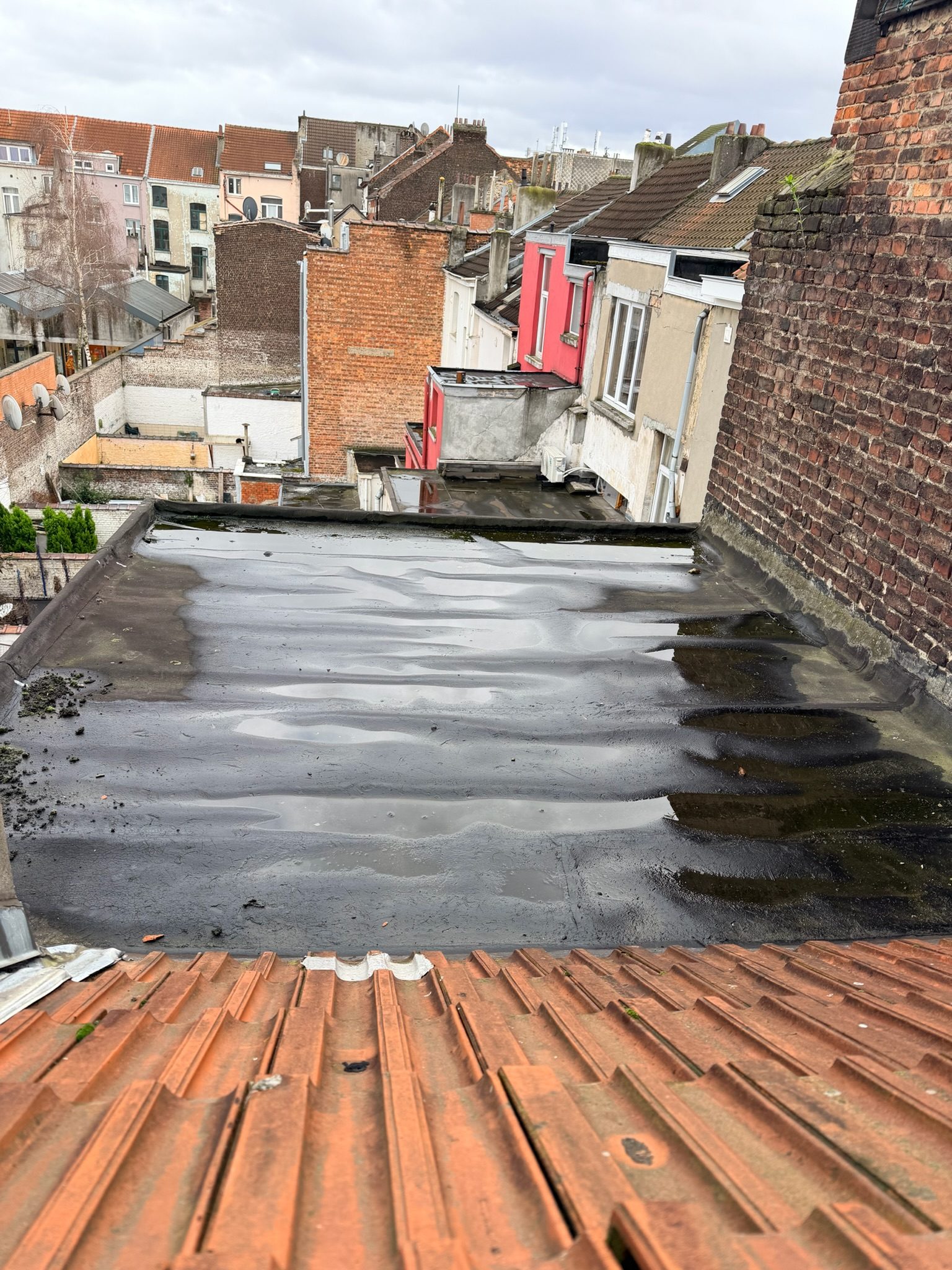 Toiture-terrasse et étanchéité, chantier mené par Les Couvreurs Belges
