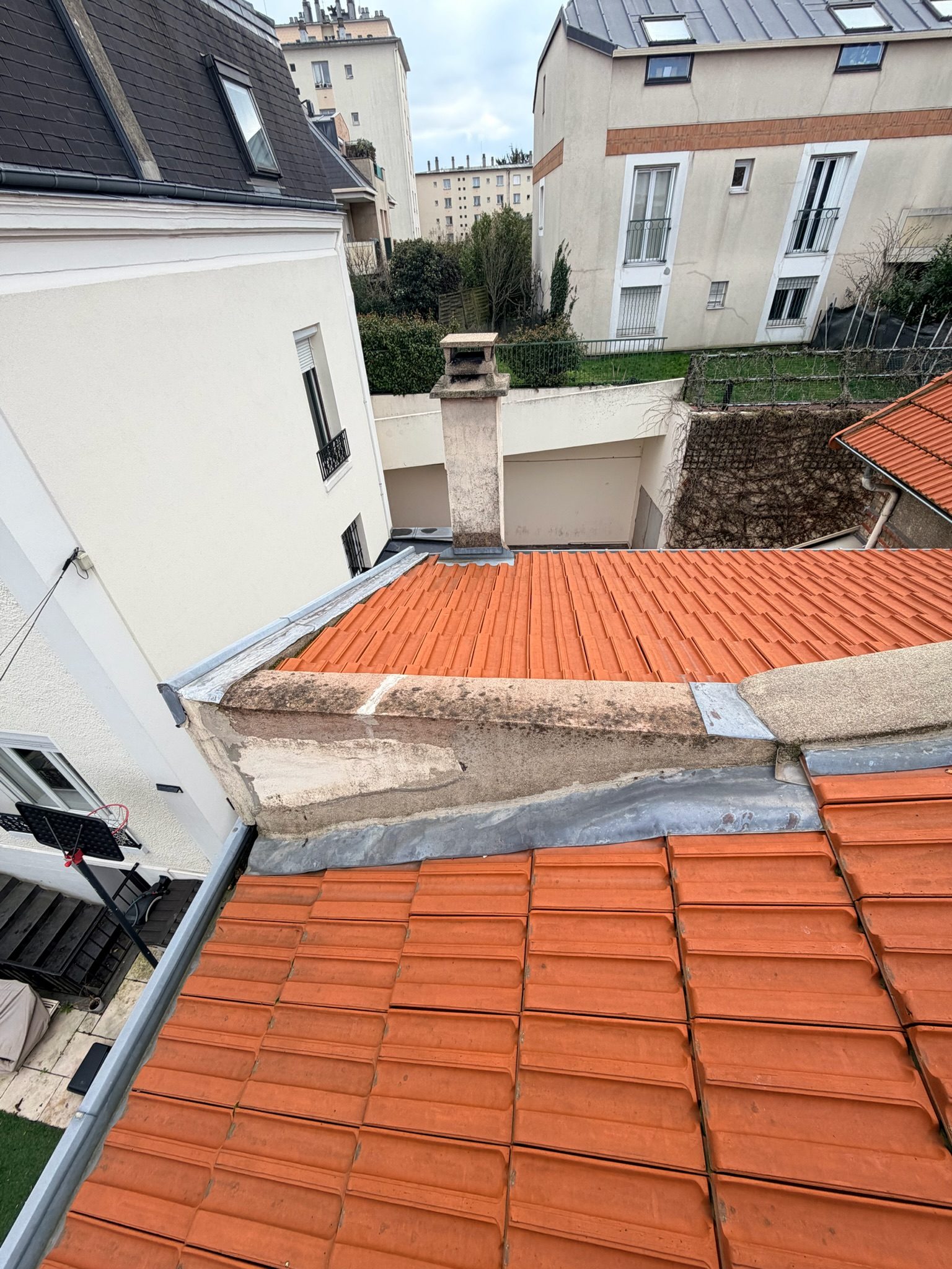 Toiture vue du ciel, chantier mené par Les Couvreurs Belges