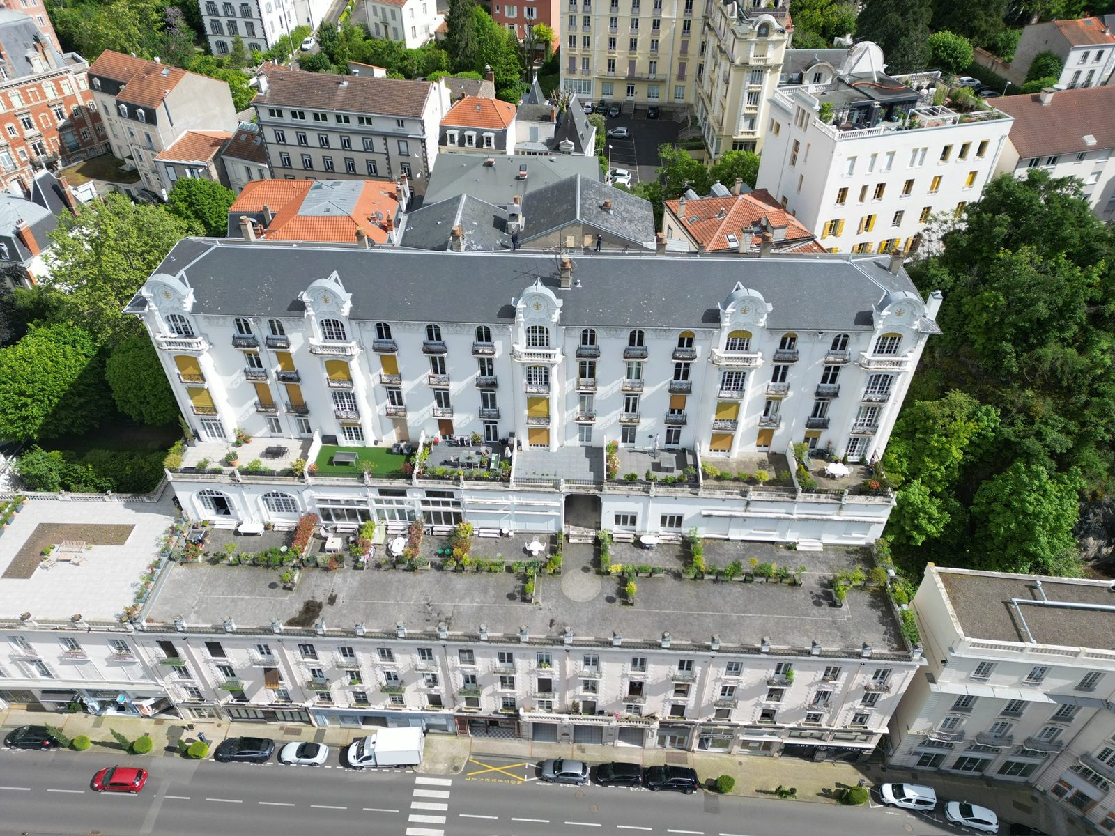 Toiture vue du ciel, chantier mené par Les Couvreurs Belges